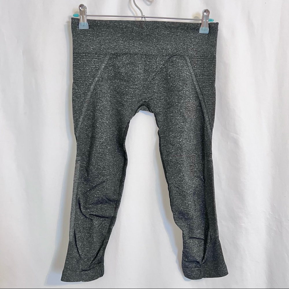 Athleta capri legging, size small, gray